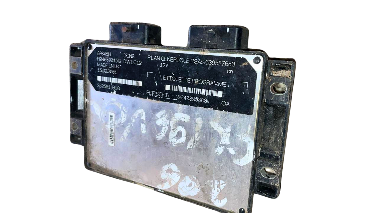 Calculateur moteur PEUGEOT 206 1.9 D R04080015F 9639587680 9640899880