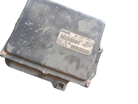 Calculateur Moteur Citroën Peugeot 106 1.1 Bosch MA3.1  0261203943