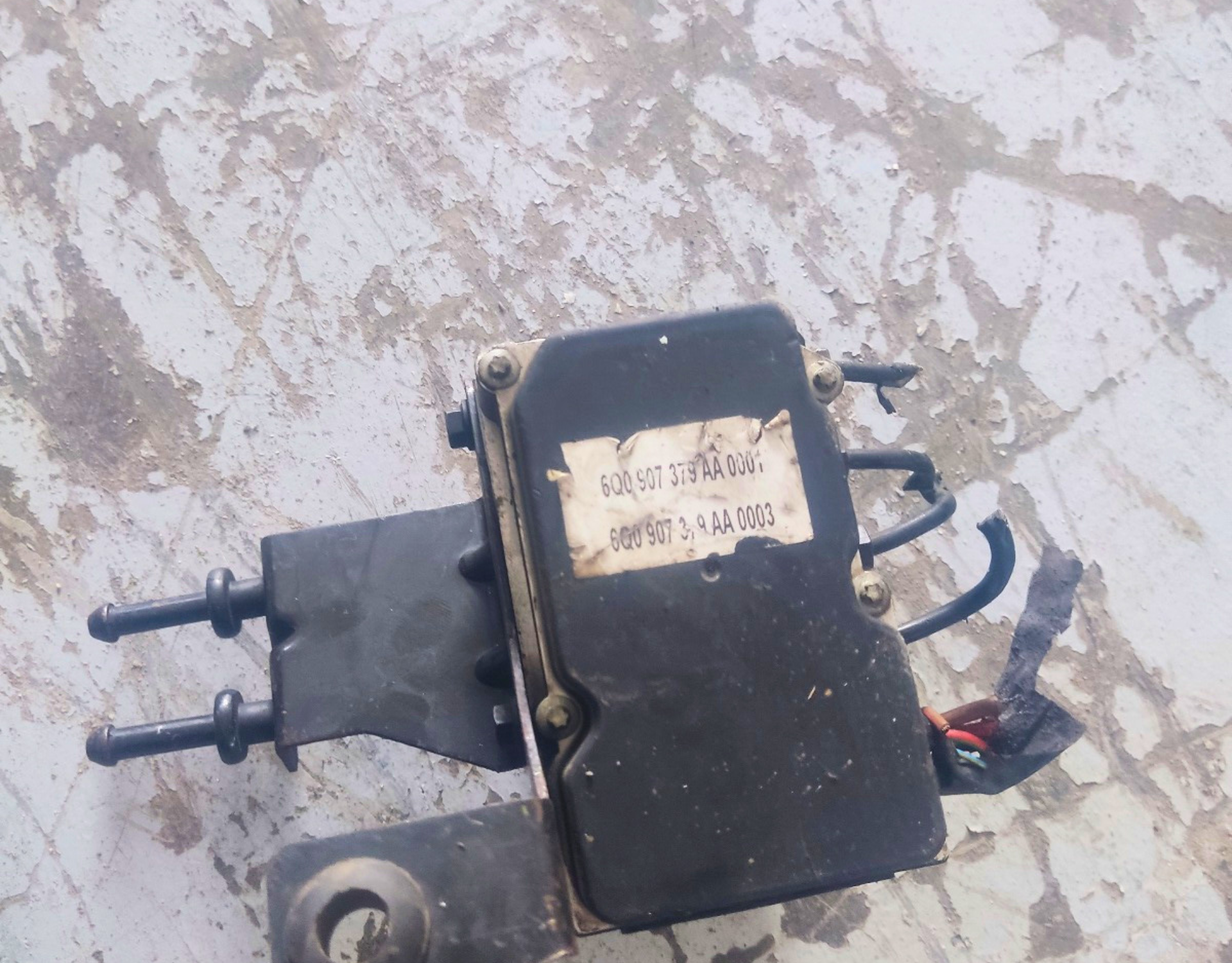 Pompe ABS  6Q0907379AA Bosch polo ,lupo , seat