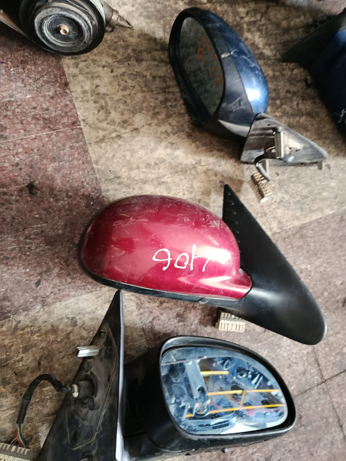 rétroviseur extérieur droit de Peugeot 406 Berline / Break / Coupé