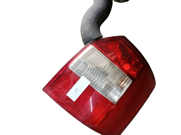Feu Arrière Droit pour Audi A4 B6 Avant (8E5) 2.5 TDI