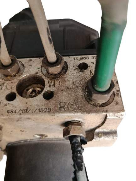 Pompe ABS Bosch 0 265 225 165 (réf. 0265225165 / 1496637080 / 484/1)