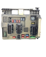 Calculateur BSM-B2 9643498980 PSA Siemens Peugeot / Citroën  1.4 1.6 2.0 hdi \206 206 sw  206 cc 307 307 sw 1007 c2 c3 1 2 c4 1 2 c4 picasso grand picasso\