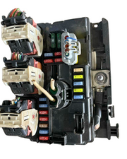 Calculateur BSM-00 R09 9667199780 PSA  Peugeot / Citroën 1.4 1.6 hdi thp vti \207 207 cc 207sw 1007 c2 c3 1 2 c3picasso c3 pluriel  ds3\