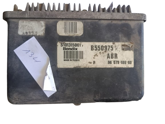 Boîtier de gestion ABS Peugeot 605