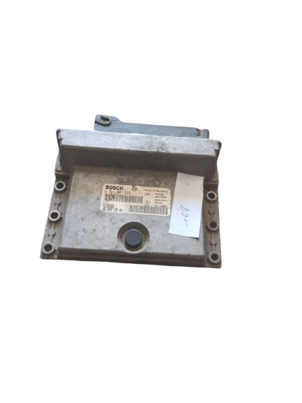 Calculateur ECU Bosch 0 281 001 262 / 96 245 195 80 / XUDBC02 / 28RTD845