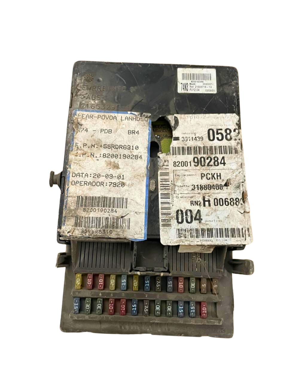 Boîte Relais/Fusibles  8200190284 pour RENAULT LAGUNA II 1.9 DCI D 2001 1560095