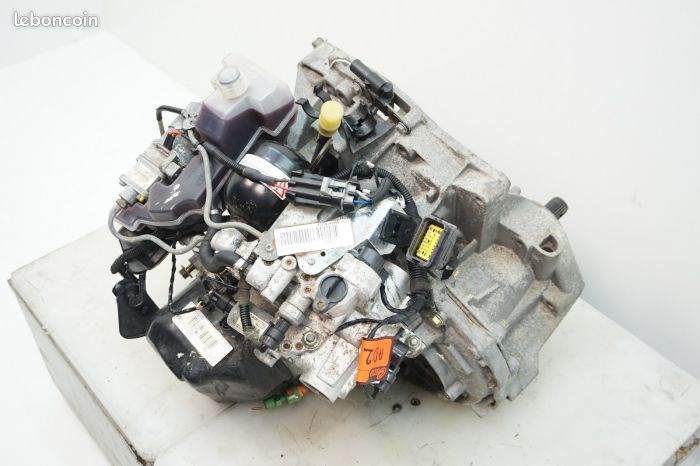 Boîte de vitesses semi automatique  8200414344 twingo  renault 1.2