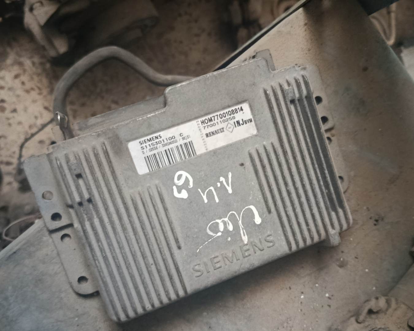 Calculateur moteur Siemens Fenix 5 – RENAULT CLIO II (BB/CB0/1_) 1.4 8V – 1998–2000  -Réf. 7700110258