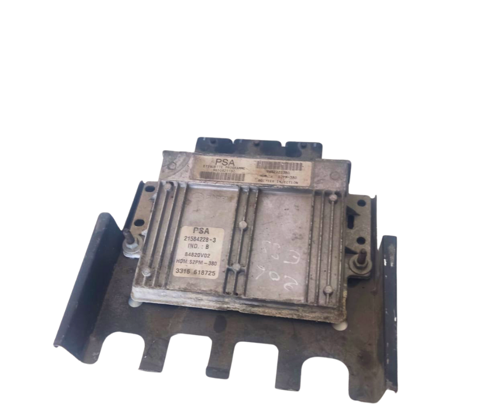 Calculateur 9650825180 9642222380 21584228-3  1.4 8v c3 206 xsara berlingo