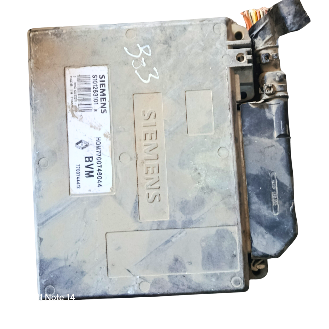 calculateur S101263101E / 7700746044 (Siemens Fenix 3B) R19&nbsp; R21 SUPER5 1.7