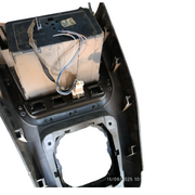 Volkswagen Golf 5 Plus 1,9 Tdi Console Centrale Étagère Capot 5m1857307