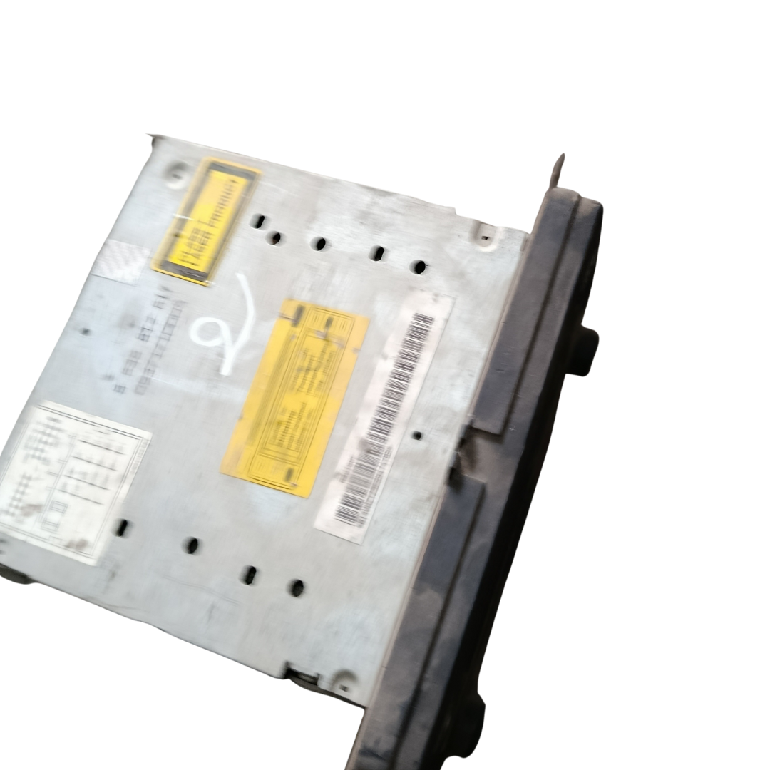 Autoradio CD VW RCD 300 – ref 1K0035186G  GOLF 5 B6 TOURAN TIGUAN JETTA 5