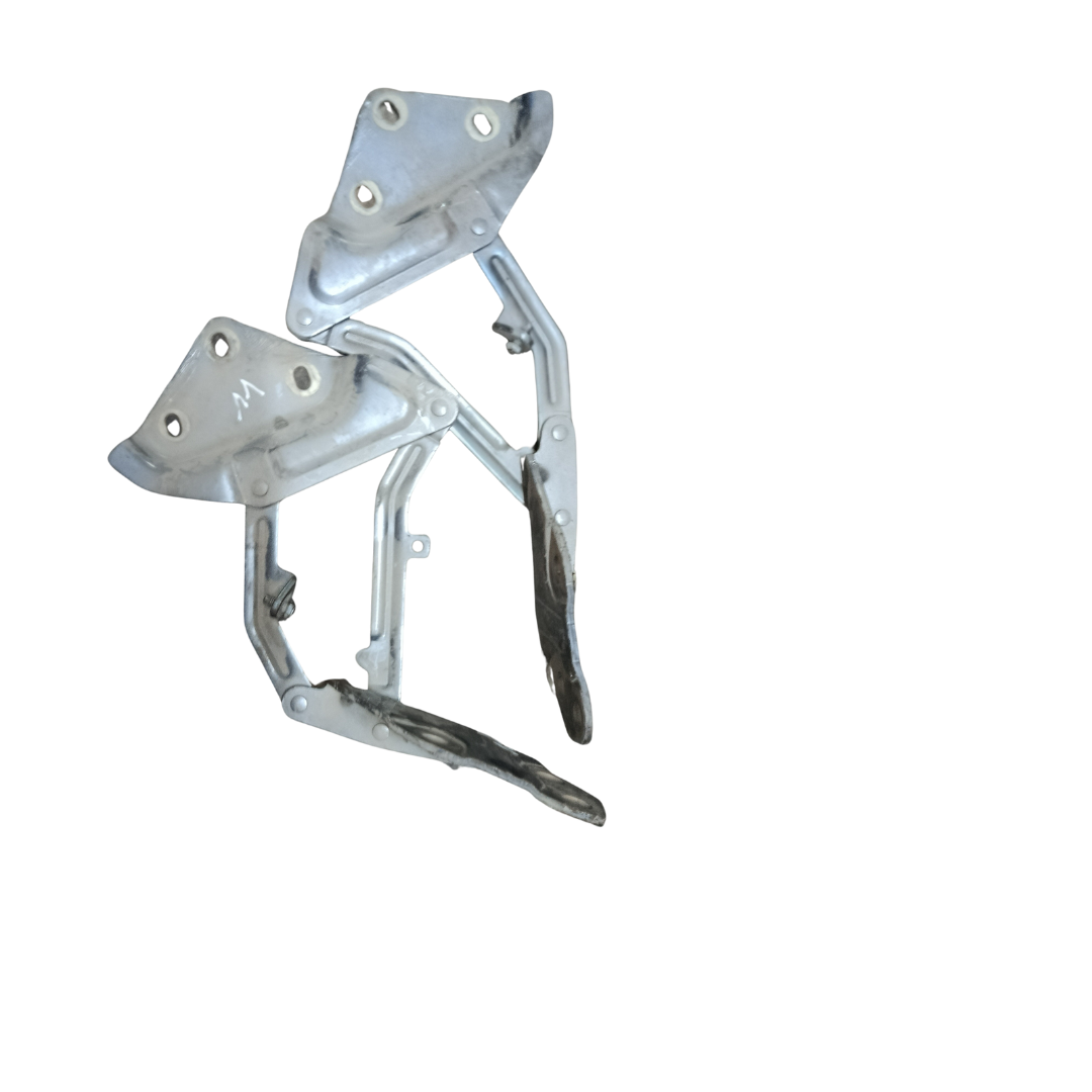 Charnière de capot avant gauche  ET DROITE VOLKSWAGEN Touareg 1 génération (2002-2010) 7L6823301