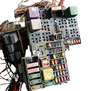 Boîte à fusibles SAM – ref 09115142 ZF48 Delphi CORSA C  TIGRA 1.0 1.2 1.4 1.7