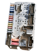 Boîte à fusibles moteur / confort – ref YQE500390 / 518880000 (DELPHI – boîtier fusibles + relais – Range Rover L322)