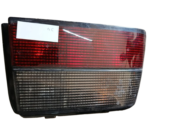 Feu Arrière Droit (Right Rear Light - Darkened) pour Fiat Croma 2.0 (1993)