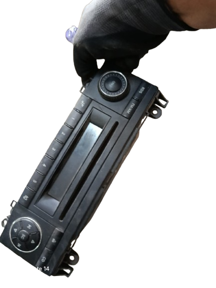 Module de Commande Radio MERCEDES-BENZ Classe B (W245) - Réf. OEM : A 169 870 23 89