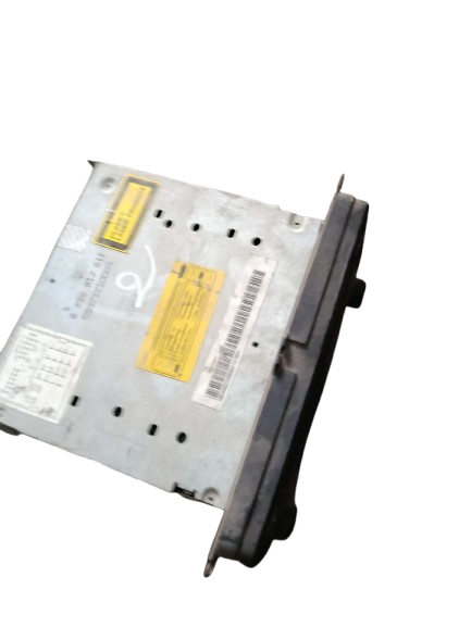 Autoradio CD VOLKSWAGEN - Réf. OEM : 1K0 035 186 P / 918438 6151