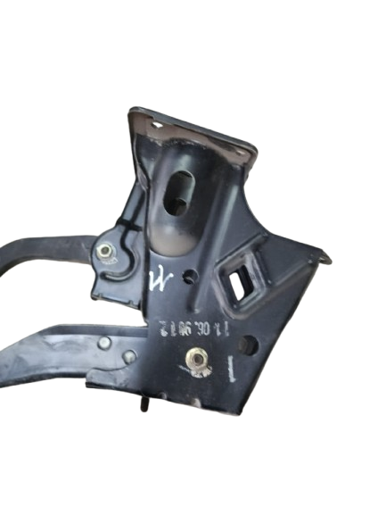 Pédale de Frein VOLKSWAGEN Golf IV (4) - Réf. OEM : 1J1 721 111 C / 10458308217