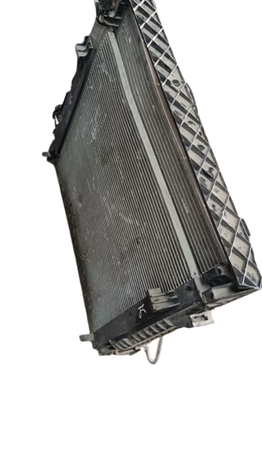 Radiateur amp Pièces de Refroidissement - Pour BMW Série 1 E81/E82/E87/E88 (2004-2013) - Réf. 11074810, 18030499