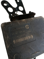 Pompe ABS / ESP Bosch 1K0 907 379 AA (réf. 00005305G1 / 121H5L23F73 / 523F73)