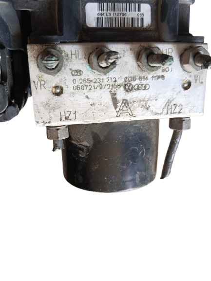 Pompe ABS Bosch 0 265 231 712 (réf. 600614117S) ibiza polo golf5 jetta5 touran caddy a3