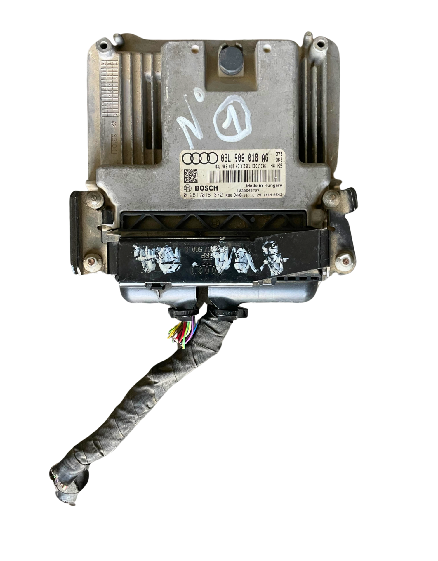 Calculateur moteur AUDI Q3 Q5 A3 2.0 TDI 03L906018AG 0281016372