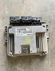 Calculateur 0281015847 9674245180 9666729580 PSA Bosch /207 308 c3 e picasso ds3 /1.6 hdi