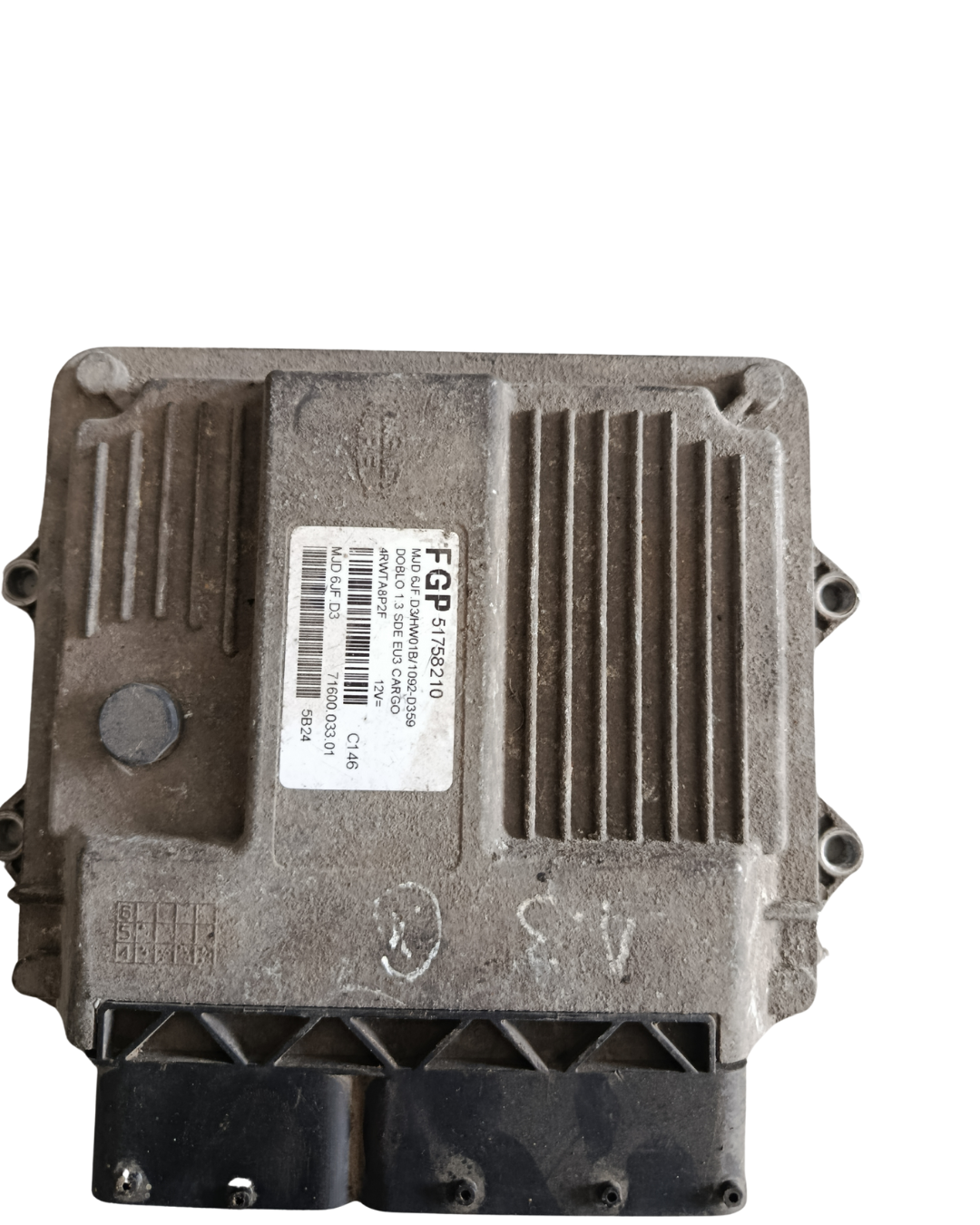 Calculateur moteur Magneti Marelli 51758210 1.3 mtjd fiat doblo